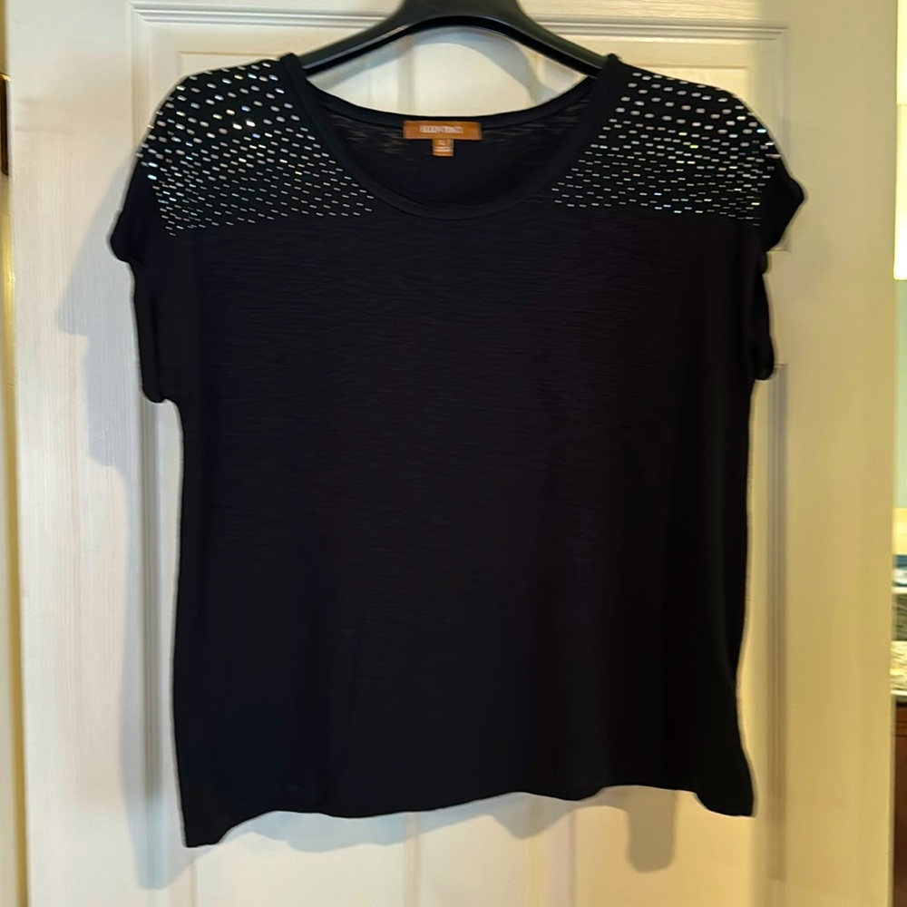 NWOT ladies Ellen Tracy top. Size L
